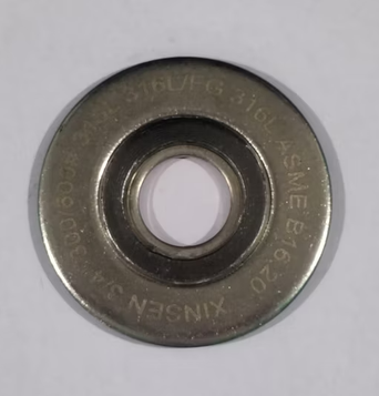 حشية ملفوفة بشكل حلزوني من الفولاذ المقاوم للصدأ SS304 متوافقة مع معيار ASME B16.20 مع حلقة داخلية